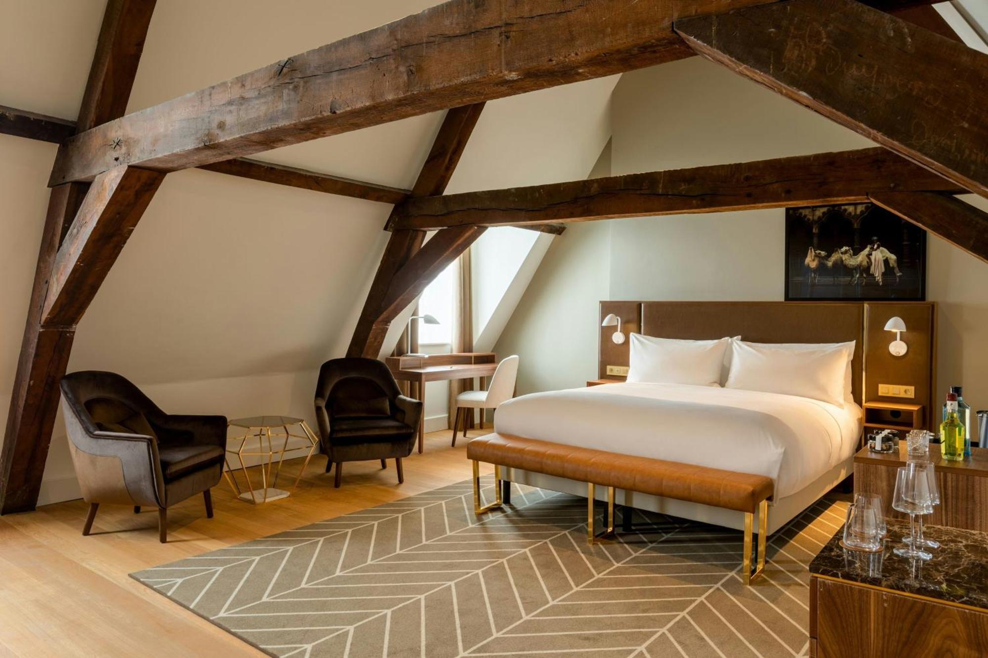 Sapphire House Antwerp, Autograph Collection By Marriott Hotel Ngoại thất bức ảnh A room at the hotel