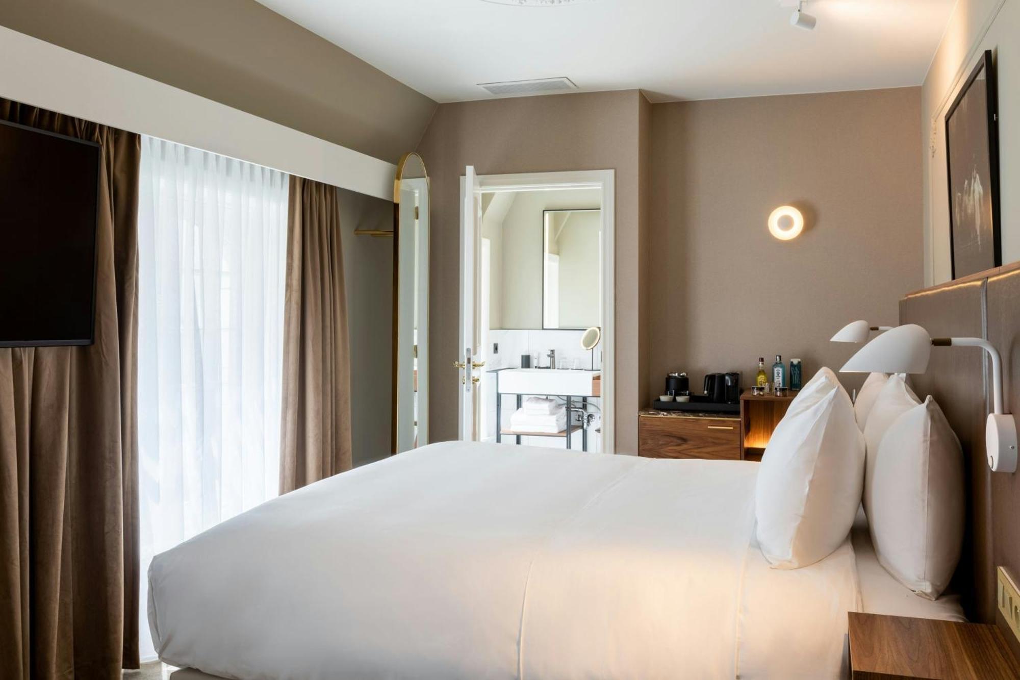 Sapphire House Antwerp, Autograph Collection By Marriott Hotel Ngoại thất bức ảnh A room at the hotel
